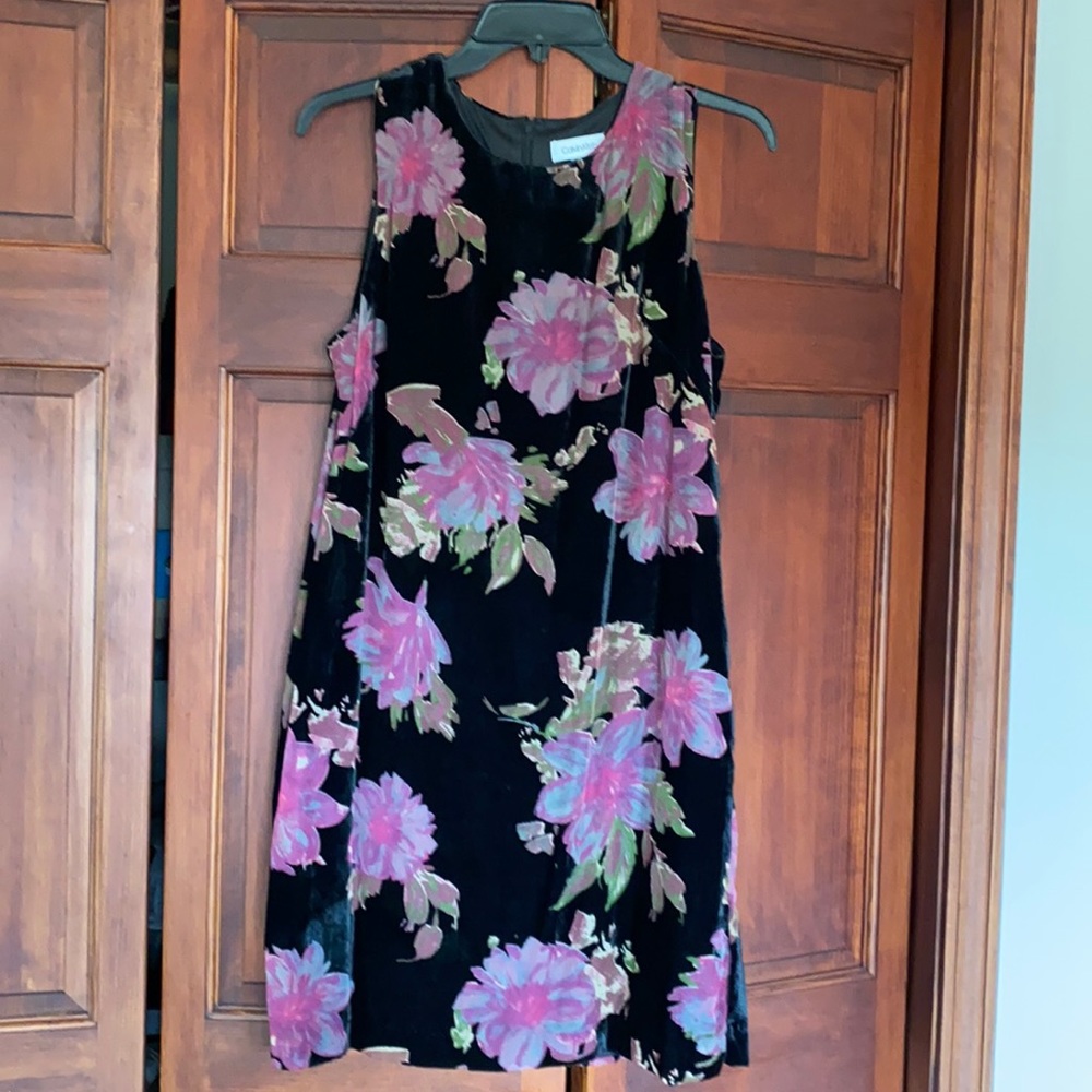 Sleeveless Calvin Klein black print dress size 10